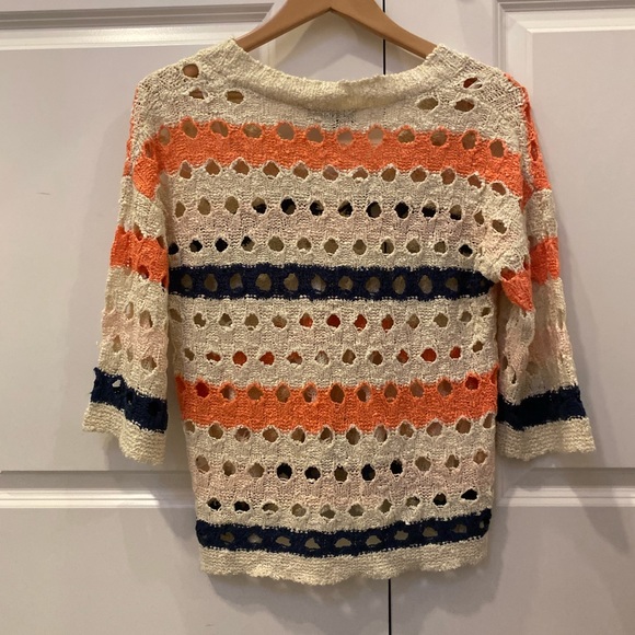 Crochet cover up/ tshirt - Picture 2 of 2